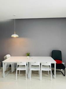 The Golden King Hotels & Apartments