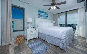 Island Winds West 872