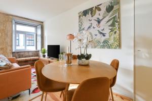 Magnolia 3 Luxury with AC Metro Downtown Porto