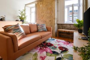 Magnolia 3 Luxury with AC Metro Downtown Porto