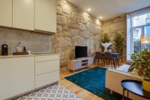 Luxury Style 8 with AC Downtown Porto near Metro