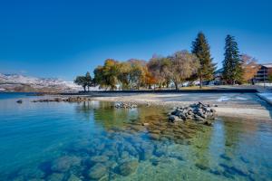 Resort-Style Condo w/ Lake Chelan & Mtn Views