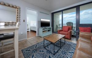 Island Winds West 879