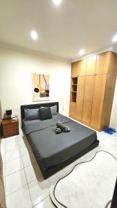 Cozy 2 Private Rooms in Taman Desa with Shared Bathroom