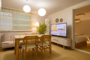 5min, Seoul Stn, 3R5B, group, family, good location for travel, Myeongdong, Itaewon, Hongdae