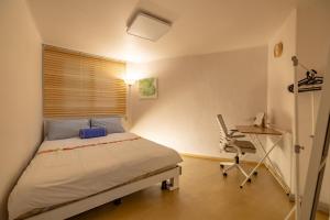 5min, Seoul Stn, 3R5B, group, family, good location for travel, Myeongdong, Itaewon, Hongdae
