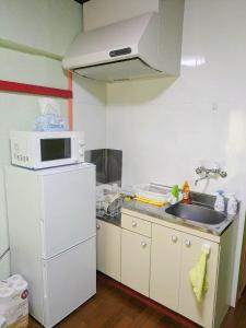 那霸市国际通大街附近单人床可变双人床无电梯4楼