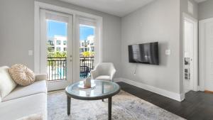 Landing Chic 1BD Pool Gym