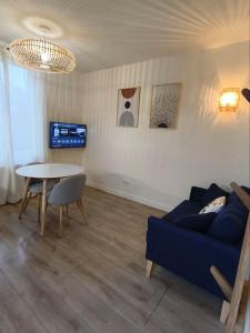 Aux portes de la plage, entièrement rénovés, climatisation, wifi, Parking gratuit, linge de maison fournit, ménage en fin de séjour compris