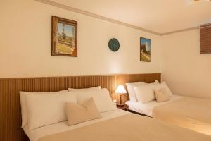 Seoul Station,3R6B, 12-person family, group, Myeongdong, Itaewon, cinema, free parking