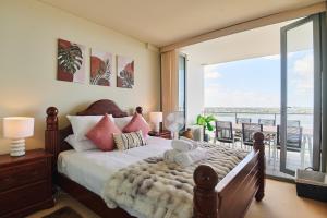 Penthouse Style Apartment, Parking, Pool, Gym