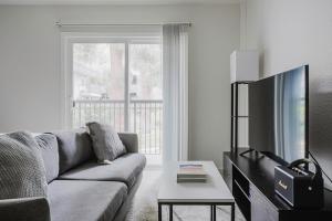 Blueground Burbank fully furnished equipped LAX-1272