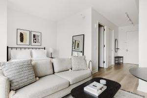 Blueground Williamsburg gym wd nr bridge NYC-1764