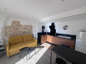 Studio Rénové de Charme en Provence