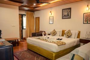 Pench Wilderness Camp Resort