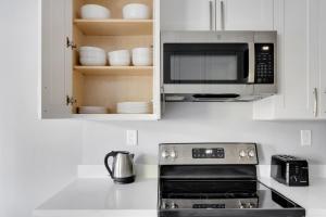 Blueground Midtown pool nr Stanford Park SFO-1895