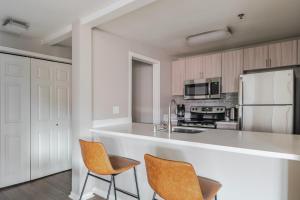 Blueground Seattle Waterfront view nr Waterfront Park SEA-971