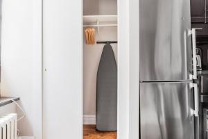 Blueground Nolita washer nr Bowery NYC-2053