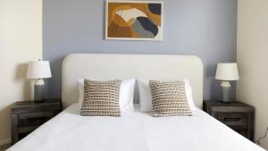 Landing Amazing 1BD Clubhouse Gym