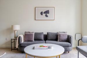 Blueground Northwest Bellevue rooftop nr Bellevue Park SEA-973