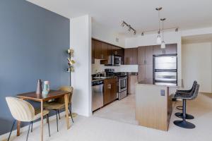 Blueground Northwest Bellevue rooftop nr Bellevue Park SEA-973