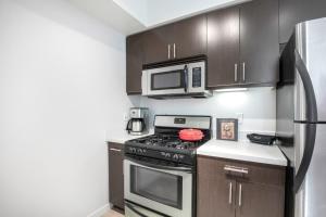 Blueground Downtown rooftop nr Santa Monica Pier LAX-96