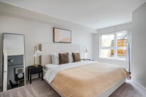 Blueground South Lake rooftop nr Lake SEA-992