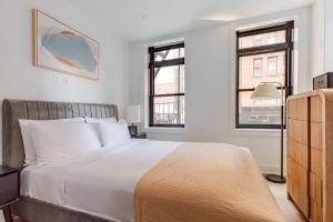 Blueground Garment District washer nr Times Square NYC-2110