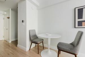 Blueground Midtown East fitness center nr UN NYC-2172