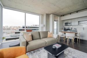 Blueground Denny Triangle rooftop pool nr Seattle Art Museum SEA-995