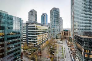 Blueground Denny Triangle rooftop pool nr Seattle Art Museum SEA-995