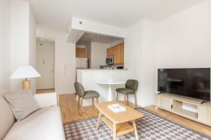 Blueground East Harlem fitness center nr Central Park NYC-2209