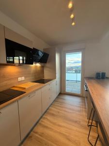 Vue & terrasse Appartement lumineux Fréjus