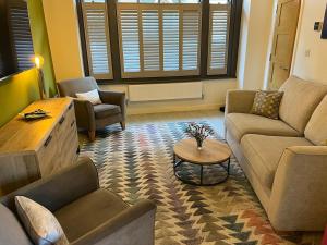 Little Nook - Watlingtons treasure!