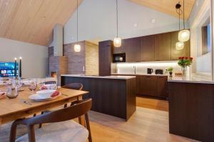 Arctic Modern Villa in Rovaniemi with Jacuzzi