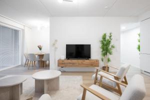 Modern City Suite - 2BDR - Sauna