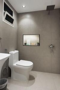 شقة غرفة نوم وصالة بتصميم هادئ