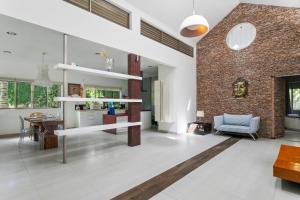 Amazing 4BR house with private pool