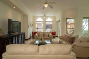 Bella Vista 1C 3 bdrs garden view in Los Suenos