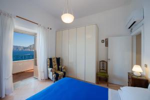 Casa Nostra - Among the Alleys of Praiano