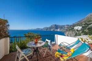 Casa Nostra - Among the Alleys of Praiano