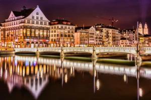 Zurich HB Station Studio, Leon