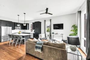 Luxury Villa close Broadway with Garage and Fire Pit