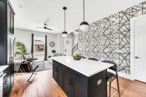 Luxury Villa close Broadway with Garage and Fire Pit