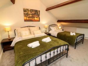 Peaceful Dog-Friendly Stone Country Retreat