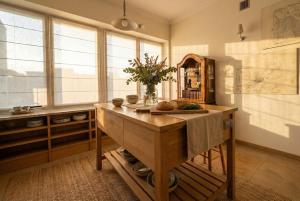 Maison Beige by VAYA STAYS