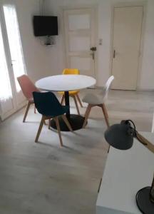 Appartement lumineux RDC, 4 personnes, T2 avec petit balcon