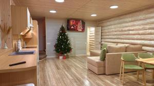 Три-О, Будинок 120 кв для 2-6 гостей & Апартаменти 45 кв для 2-4 гостей, Окремі входи, Вид на гори, 15 хв до центру