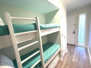 Ocean Villa C108 - Updated Beach Front