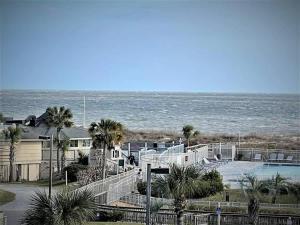 Ocean Villa B314 - Relaxing Top Floor Views